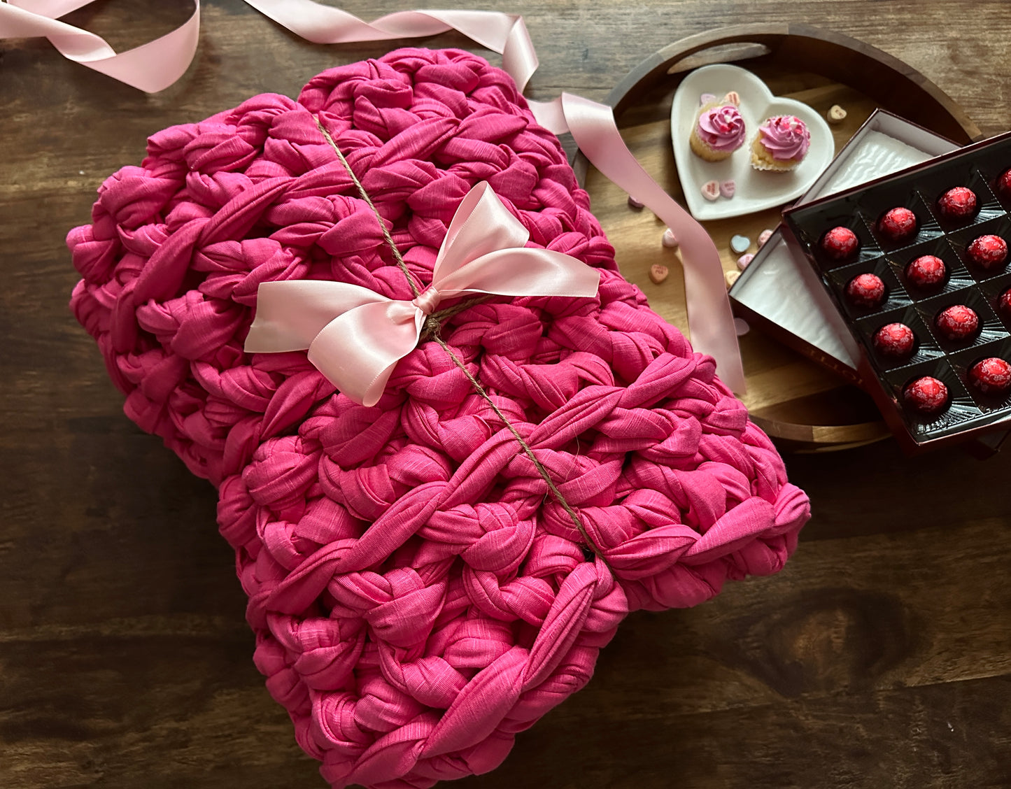 Fuchsia Pink Luxuriously Soft Cooling Weighted Blanket, pink weighted blanket, chunky knit blanket,kids weighted blanket, dorm decor