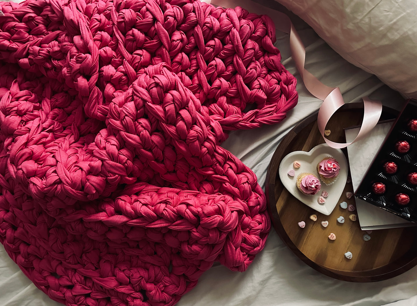 Fuchsia Pink Luxuriously Soft Cooling Weighted Blanket, pink weighted blanket, chunky knit blanket,kids weighted blanket, dorm decor