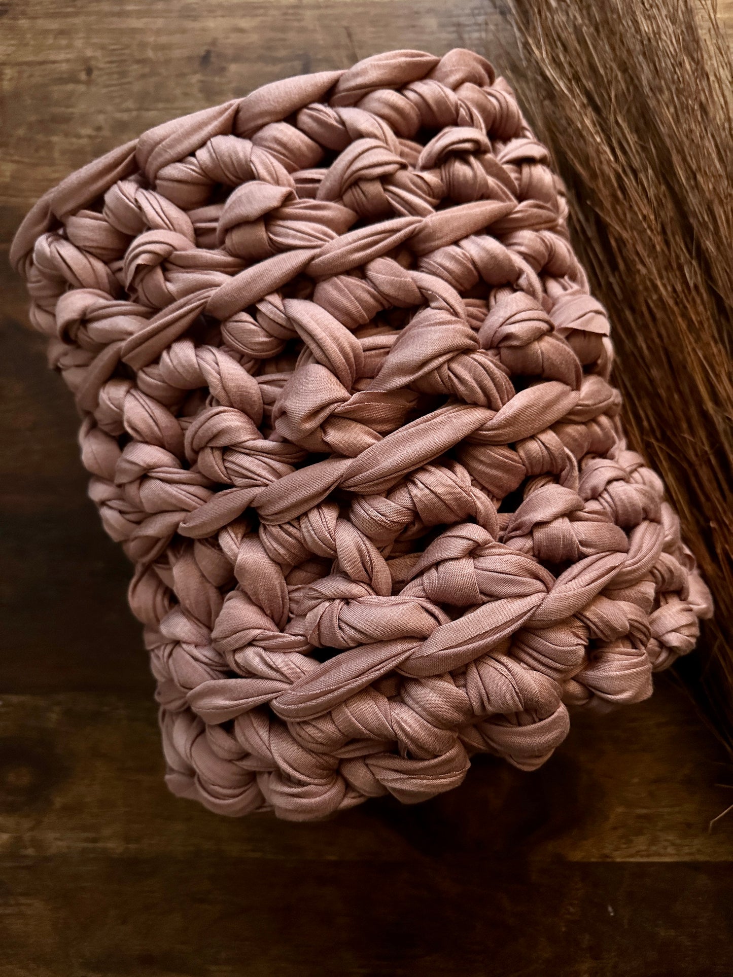 Dusty Mauve Luxuriously Soft Cooling Weighted Blanket
