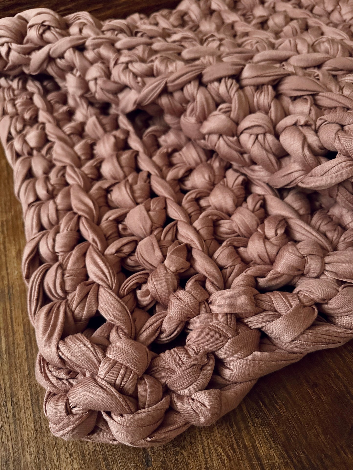 Dusty Mauve Luxuriously Soft Cooling Weighted Blanket